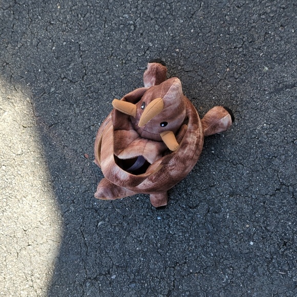 Dinosaur Easter basket - Picture 1 of 3